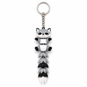 Movable Animal Keychain, 3D Printed Fidget Toy, Flexible Desk Ornament a squirrel