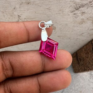 19 Ct Natürlicher Roter Rubin Anhänger Fancy Cut AGL Zertifiziert 925 Sterling Silber Lose Edelstein