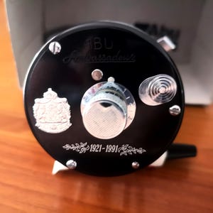 abu garcia ambassadeur 6000c black Classic 6500 C3 Striper Special Natick Outdoor Store 65cm/per handle rotation Maximum Drag force REEL: Abu Garcia Ambassadeur 6000C
