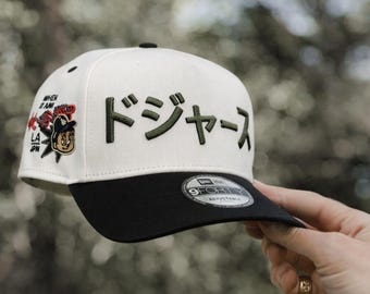 LA Dodgers Japanese Katakana Embroidered Baseball Cap, White Black Snapback