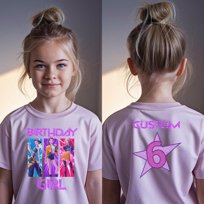 Puede incluir: Una camiseta rosa claro con un gr&aacute;fico frontal de tres personajes animados con el texto BIRTHDAY GIRL en purpurina morada y un gr&aacute;fico trasero de una estrella de purpurina morada con el n&uacute;mero 6 y el texto CUSTOM en purpurina morada.