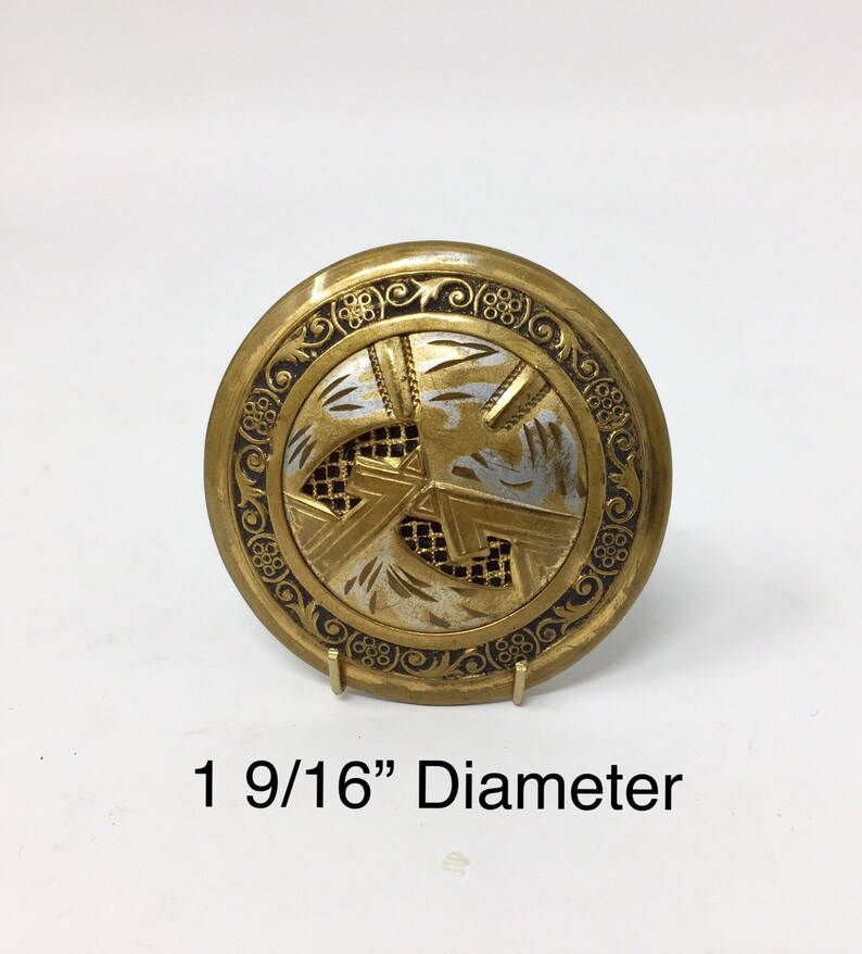 Vintage Victorian Era Large Metal Picture Button 1 916\u201d Diameter