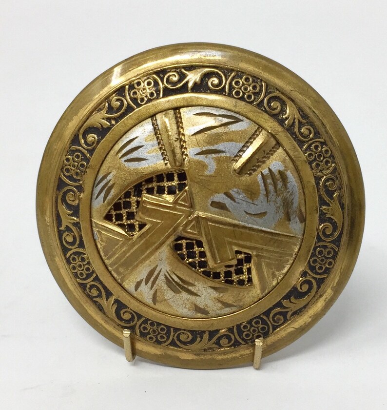 Vintage Victorian Era Large Metal Picture Button 1 916\u201d Diameter