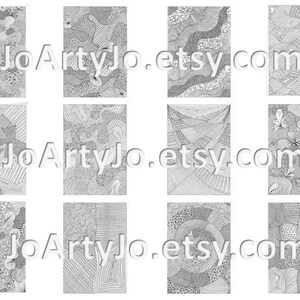 Peut inclure: Douze impressions d'art abstrait en noir et blanc. Chaque &oelig;uvre pr&eacute;sente des motifs et des textures uniques, avec des lignes, des points et des formes. Le nom de la boutique Etsy, JoArtyJo.etsy.com, est affich&eacute;.