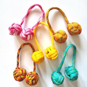 Monkey's Fist Begleri fidgetleksak, Tillverkad på beställning i valfri färg