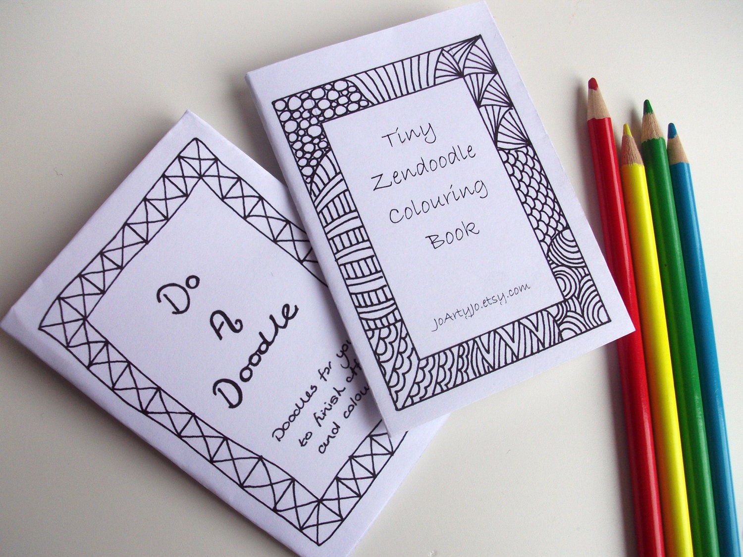 2 Mini Zines, PRINTABLE Zentangle Inspired, Doadoodle and Tiny