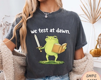 T-shirt d'examen final du coordinateur de la journée test, que nous testons à l'aube