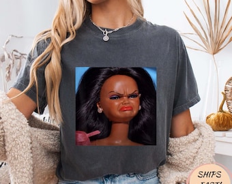T-shirt drôle de visage de poupée noire en colère et dégoûté Meme Reaction Meme