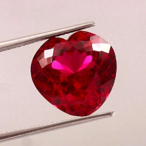 Zaffiro rosa impeccabile da 10 mm, taglio a cuore, pietra preziosa sfaccettata di precisione per fidanzamento.