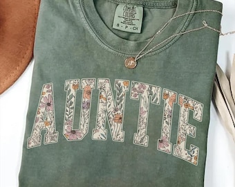 Comfort Colors® Auntie Shirt, Floral Auntie Shirt, Mama Tshirt, Retro Auntie Tee, Cute Auntie Shirt, Mother's Day Gift, Shirt for Women