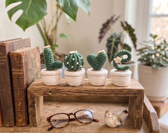 Juego de plantas de cactus de ganchillo con la palabra LOVE en maceta, decoración de escritorio hecha a mano, regalo para el Día de la Madre, planta artificial tejida, accesorio de oficina.