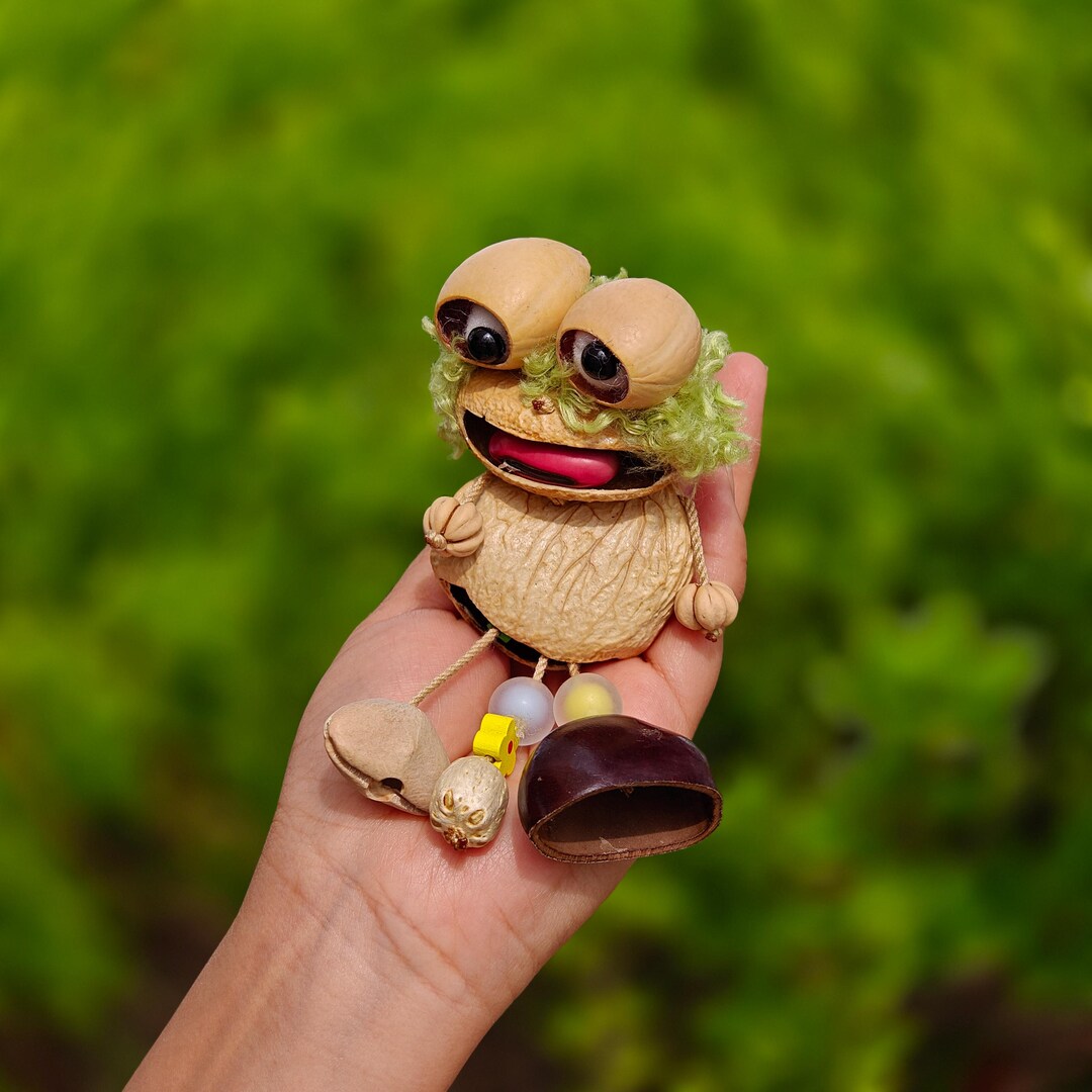 Nut Spirit Rattle Mini Frog Seed Pod Charm, Natural Nut Shell Rattle, Quirky Forest ...