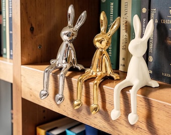 Keramische konijnensculptuur konijn beeldje beeld met lang oor | Modern plankdecorornament | Cadeau voor thuisliefhebbers, verzamelobject dierenaccentkunst
