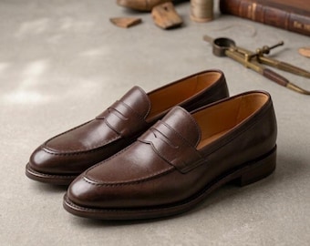 Mocasín de cuero flor para hombre / Zapato de vestir clásico marrón oscuro / Goodyear Welt artesanal