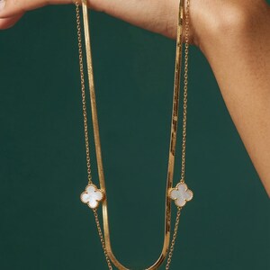 Gold Double Layer Clover Halskette, Minimalist Blumen Kette Schmuck Bild 5