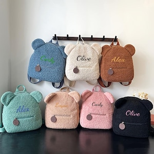 Stickerei Handwerk - Individueller Damen Rucksack mit niedlichem Cartoon Plüsch Bär Design, lässiger Rucksack, mit personalisiertem exklusivem privatem Logo