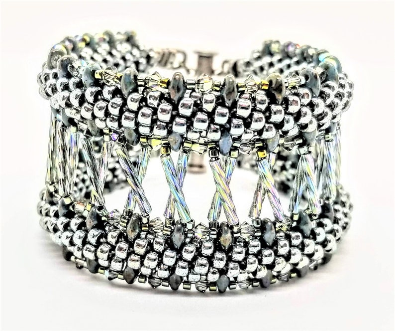 Crossing The Bridge Kumi Bracelet Pattern