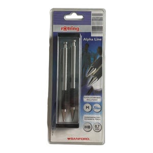 以下が含まれることがあります： 2本のRotring Alpha Line筆記具が入ったパッケージ。1つはボールペン、もう1つは0.7mmのシャープペンシルです。パッケージには「Kugelschreiber Ballpoint」と「Feinminenstift Mechanical Pencil」の文字が含まれています。