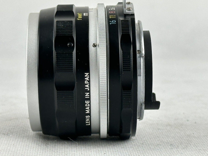 Objetivo Nikon Nikkor-S Auto 35 mm F/2.8 Vintage fabricado en Japón con caja original. imagen 4