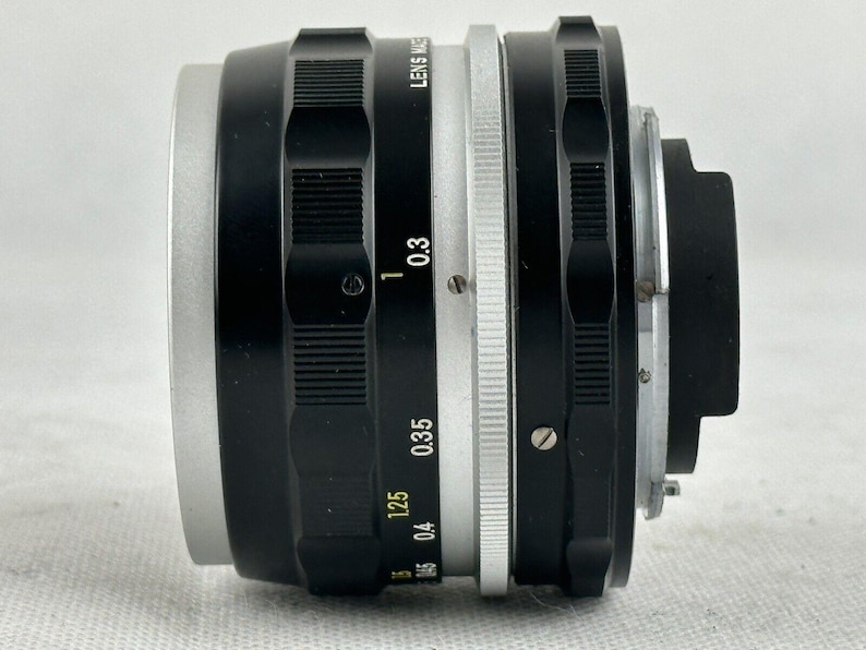 Objetivo Nikon Nikkor-S Auto 35 mm F/2.8 Vintage fabricado en Japón con caja original. imagen 3