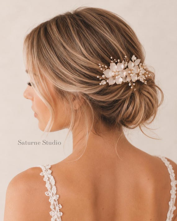 Pearl Floral Bridal Hair Comb, Silver Flower Bridal Headpiece, Pearl Wedding Hair Accessory