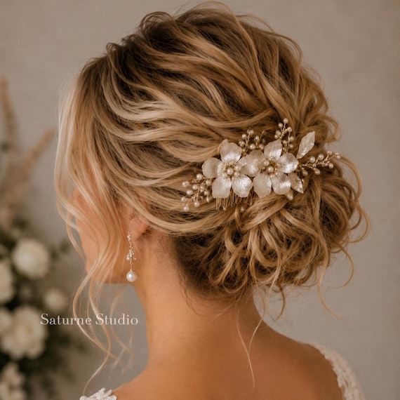 Pearl Floral Bridal Hair Comb, Silver Flower Bridal Headpiece, Pearl Wedding Hair Accessory