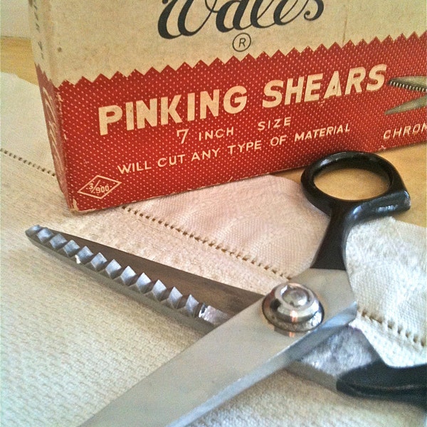 Vintage Pinking Shears 1950s With Original Box Made in Japan