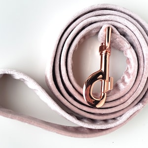 Light Pink Velvet Leash, Velvet leash, dog leash, velvet dog leash, matching leash, 1&quot; wide dog leash, 5&#39; dog leash, light Pink dog leash