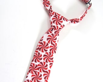 Peppermints Boys Neck Tie, kerstdas, pepermuntstropdas, jongensdas, peuterdas, kinderkerstdas, vakantiestropdas, snoepdas, rood