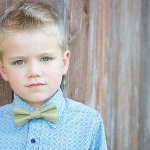 Green bow tie, dried berb bow tie, olive bow tie, ring bearer bow tie, boys green bow tie, toddler bow tie, baby bow tie, men&#39;s bow tie