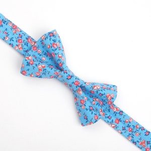 Blue Floral Bow tie, men&#39;s floral bow tie, kids floral bow tie, boys floral bow tie, toddler bow tie, adult bow tie, cornflower blue bow tie