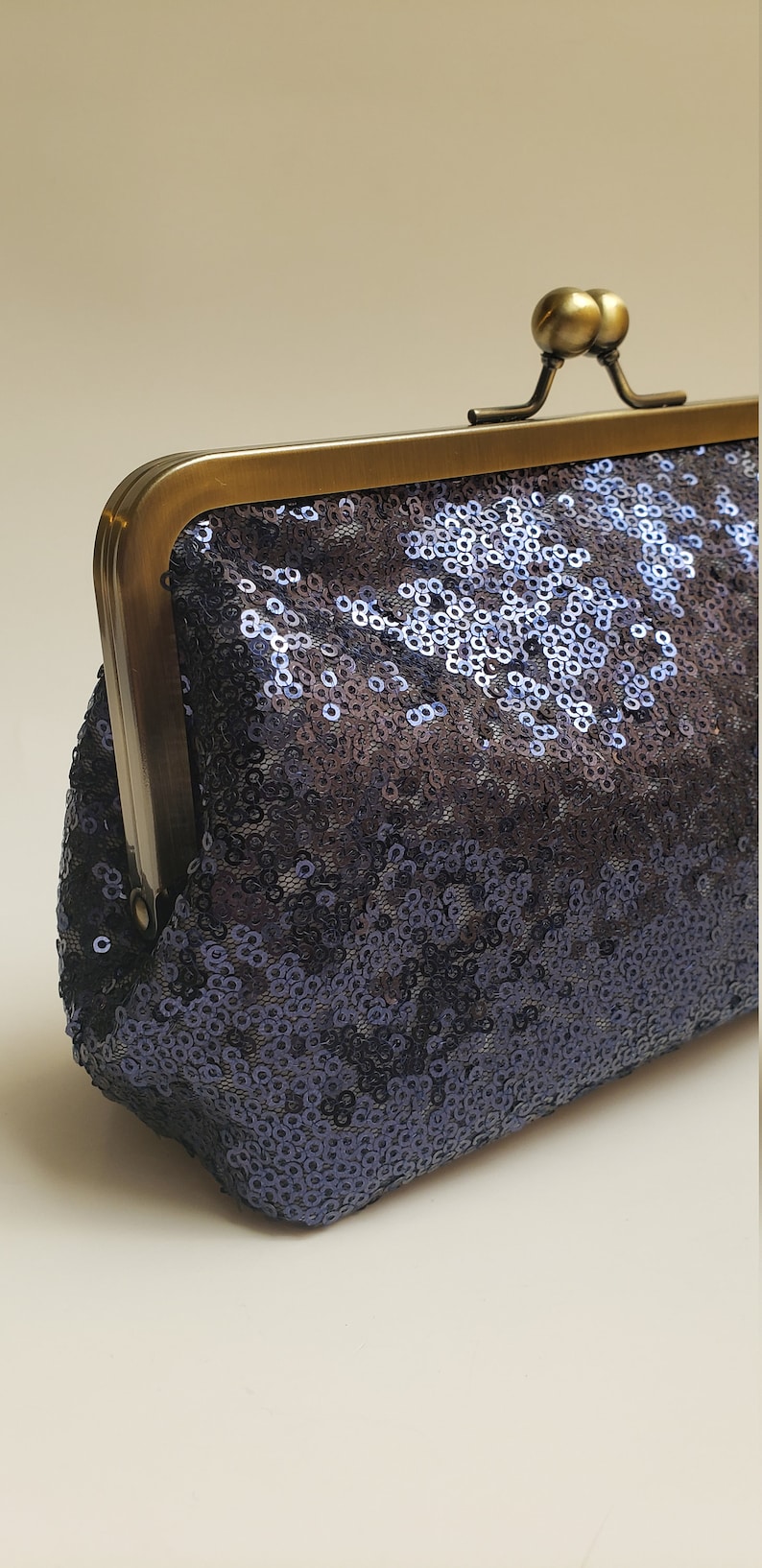 SOLID COLOR SEQUIN CLUTCH