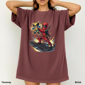 Camiseta divertida de Deadpool con Baby Wolverine, camiseta de El Rey León, ropa para hombres y mujeres, camiseta de Marvel Avengers, Marvel Comics, imagen 6