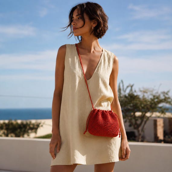 Small Summer Raffia Bag, Lightweight Shoulder Pouch, Minimalist Crochet Crossbody