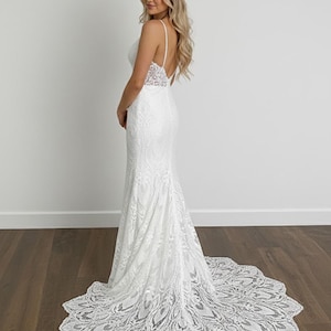 Robe de mariée en dentelle bohème personnalisée | Robe de mariée en soie brodée