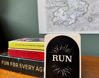 Produits dérivés inspirés de Widow's Bay : Jeu de cartes RUN – accessoire parfait pour Halloween