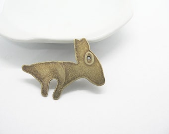 cute animal pin, sweet little pin, Nazca lines pin, contemporary jewelry, Inka pin brooch, cute pin , minimalist jewelry