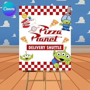 Peut inclure: Une affiche rectangulaire avec une bordure à damier rouge et blanc présentant le texte rouge Pizza Planet et DELIVERY SHUTTLE. Le design inclut des illustrations d'extraterrestres verts à trois yeux, une fusée et des parts de pizza.