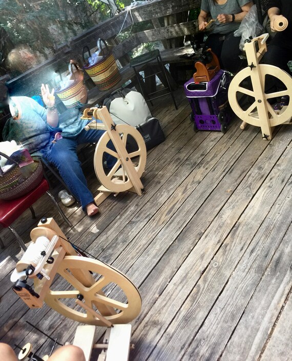 saorisantacruz Louet S10C double treadle bobbin lead irish tension spinning wheel DT Irish tension wheel mother of all base only