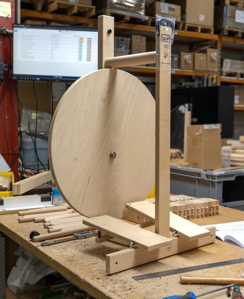 Louet S17 Double or single Treadle spinning wheel unfinished kit contact before buying back in stock :saorisantacrz imagen 11