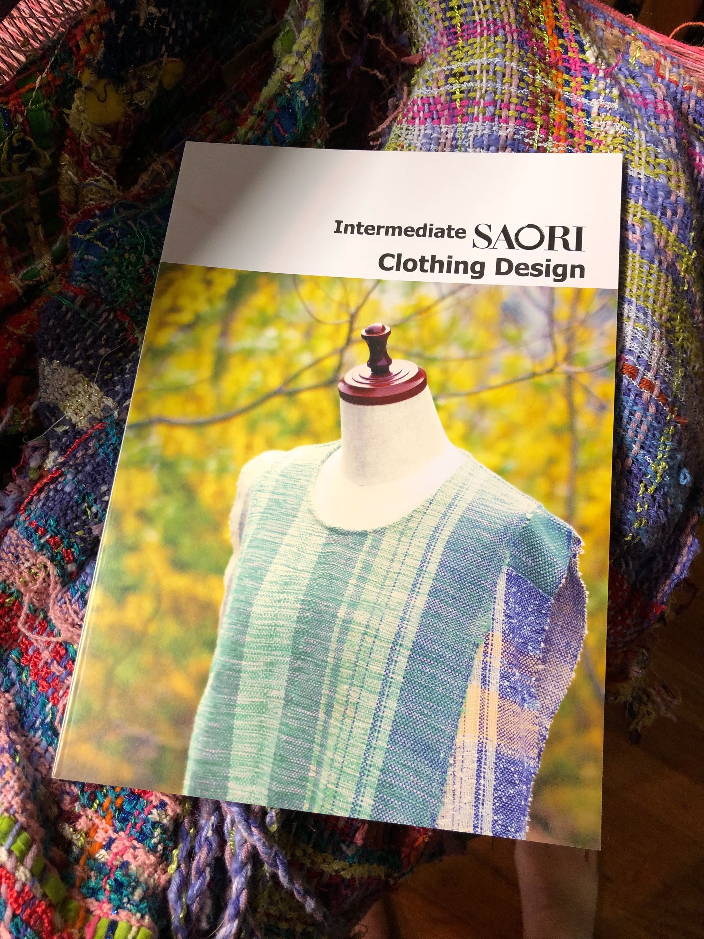 Intermediate ENGLISH IN Saori Saorin 洋書 Hand Sewing Design Clothing Woven 洋書
