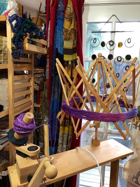 Umbrella Yarn Skein Winder Swift table top Made in Sweden