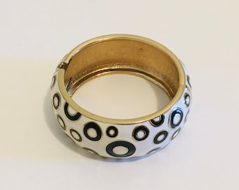 Vintage 1960’s Bangle | Circle Pattern Bracelet