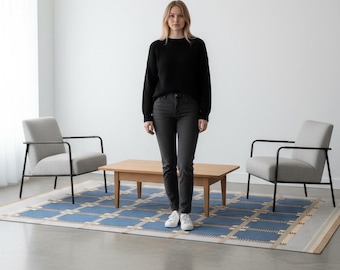 Alfombra tejida a mano de tejido plano – Azul pistacho con detalles en beige y marfil