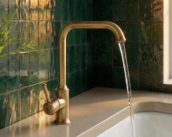 Antique Bronze Kitchen Faucet | Solid Brass Sink Mixer Tap | High Arc Swivel Spout for Farmhouse & Retro Style | Durable Ceramic Valve