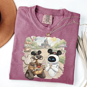 Camiseta Comfort Colors Disneyland Snack WALL-E y EVE, camiseta de helados de Disney Parks, top del castillo de Magic Kingdom, atuendo para amantes de la comida en Disneyland. imagen 2