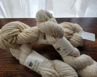 Hand-spun bulky yarn