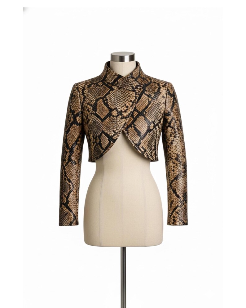 Conjunto de chaqueta con estampado de serpiente y vestido largo de terciopelo para mujer imagen 4