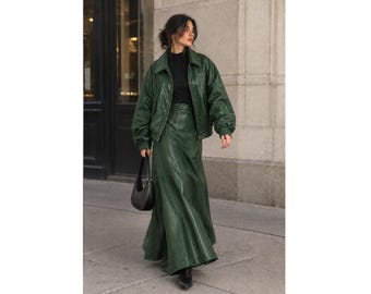 Damen-Leder-Set, dunkelgrünes Echtleder-Outfit, Oversize-Bomberjacke und A-Linien-Maxirock, handgefertigtes zweiteiliges Leder-Set