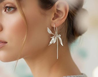 シルバーイヤリング、シルバーフラワーイヤリング、スターリングシルバー、ハンドメイドイヤリング、パーソナライズイヤリング、女性へのジュエリーギフト／コスチュームジュエリー